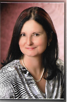 BERTÁNÉ SZAKÁLAS ANDREA